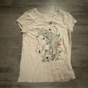 Girl’s Gap kids beige T-shirt.